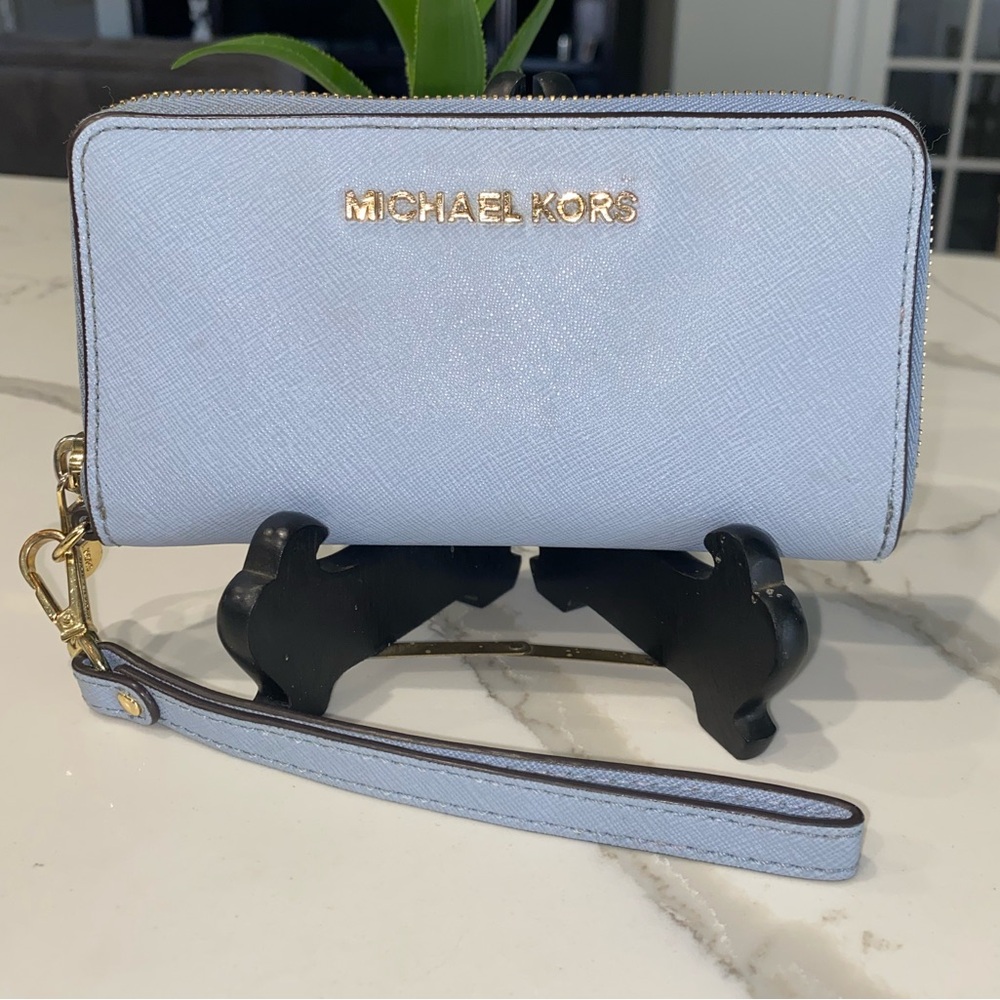 MICHAEL KORS - Wallet/Wristlet cluctch  light blue